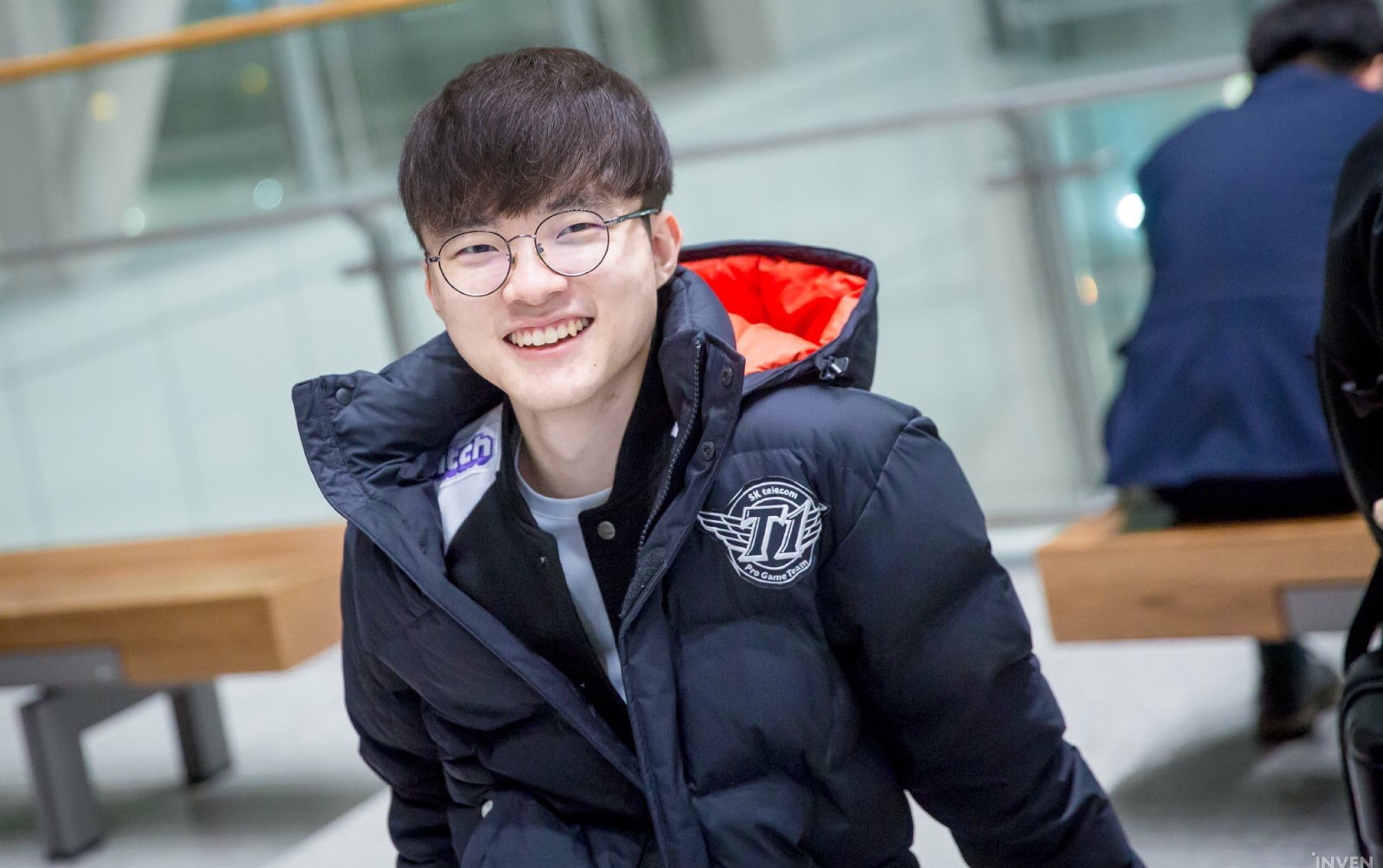 幽默！LNG教练：尤其是打FPX那一场，打弱队应该是我们较好取胜的