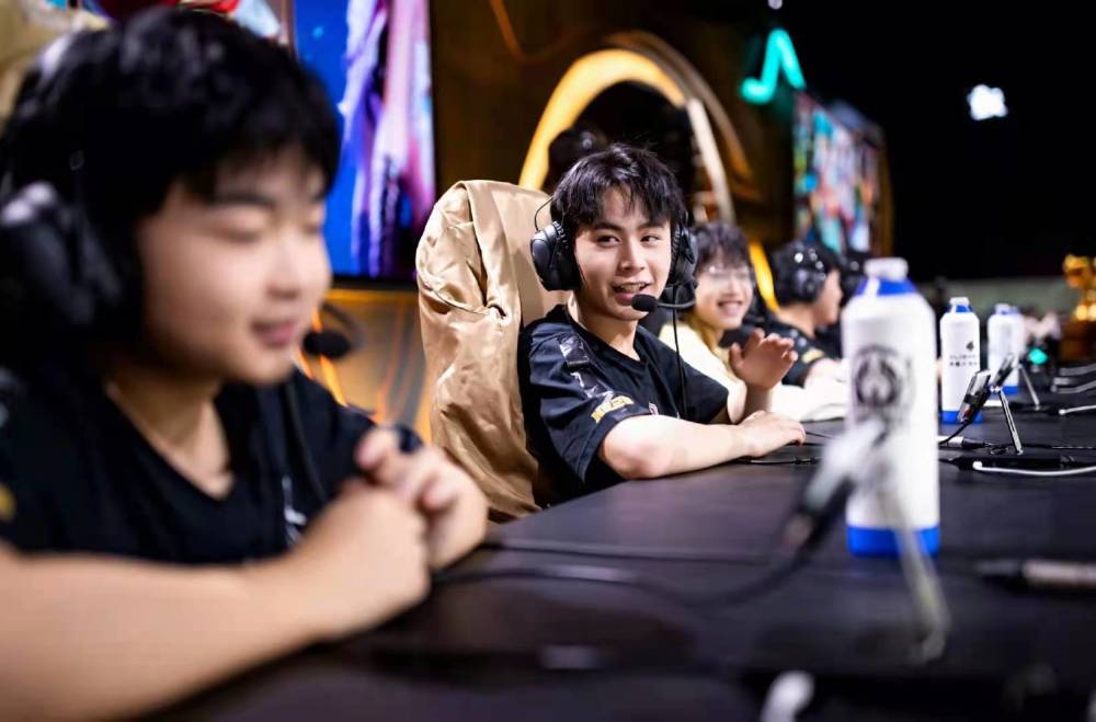 Bubzkji ： Now Astralis is the old Heroic